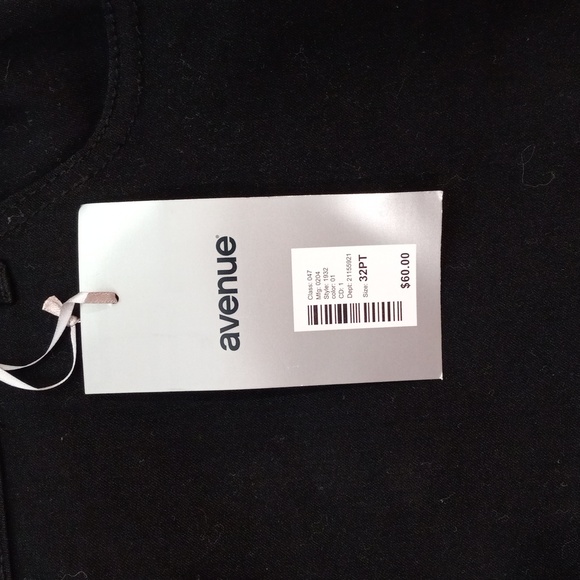 Women's Pants - Picture 9 of 10